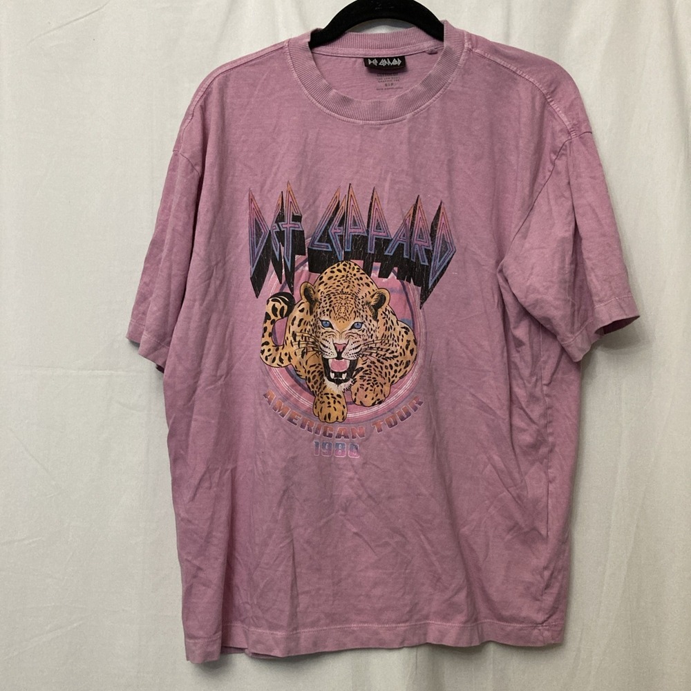 Def Leppard (Cotton On) Pink Reproduction 1980 American Tour T-Shirt - SZ S